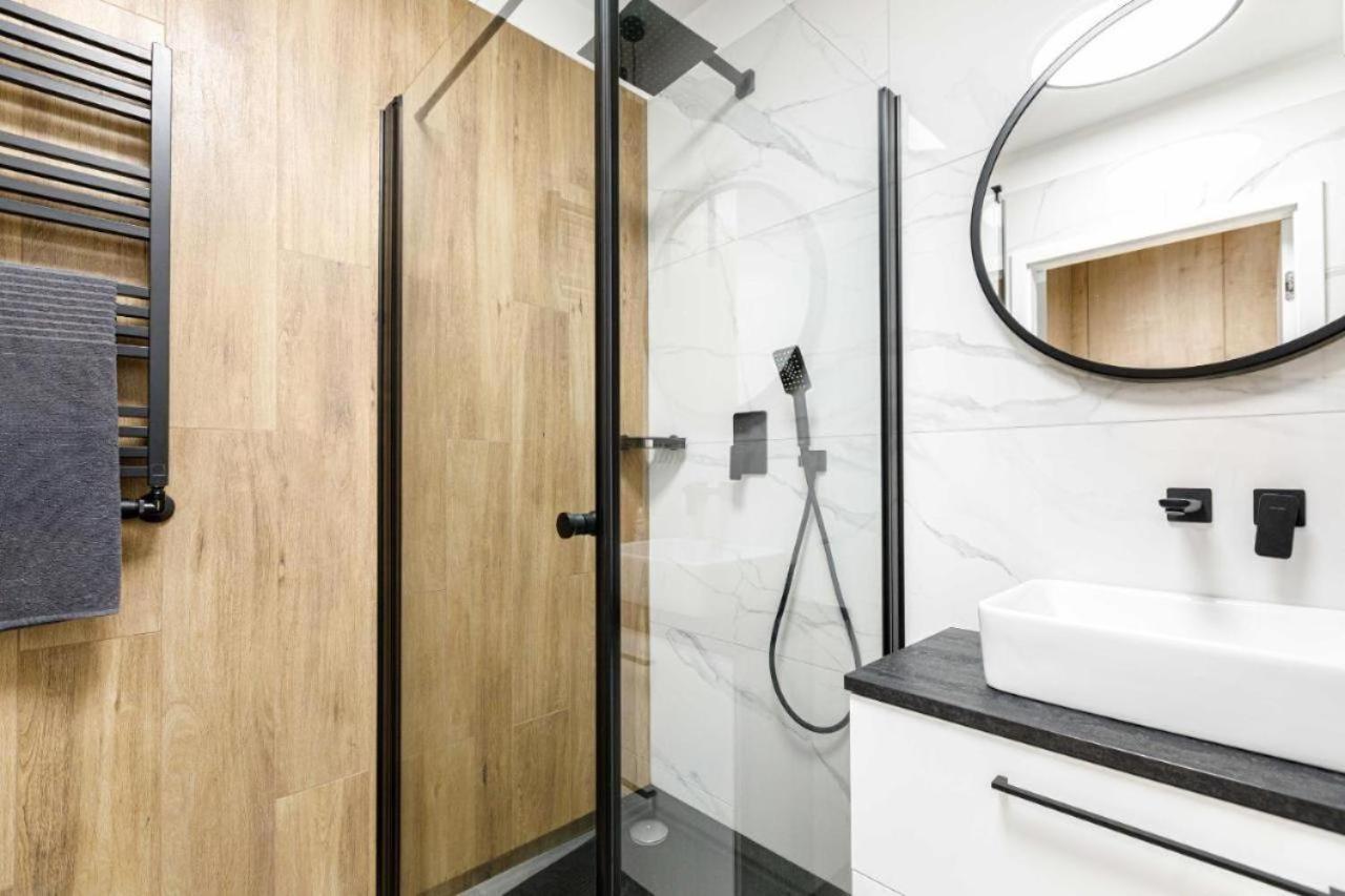 Urban Chic - Studio Apartment - Odra View&Witolda Вроцлав Экстерьер фото