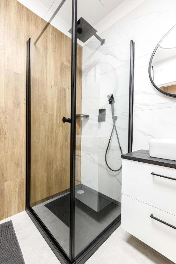 Urban Chic - Studio Apartment - Odra View&Witolda Вроцлав Экстерьер фото
