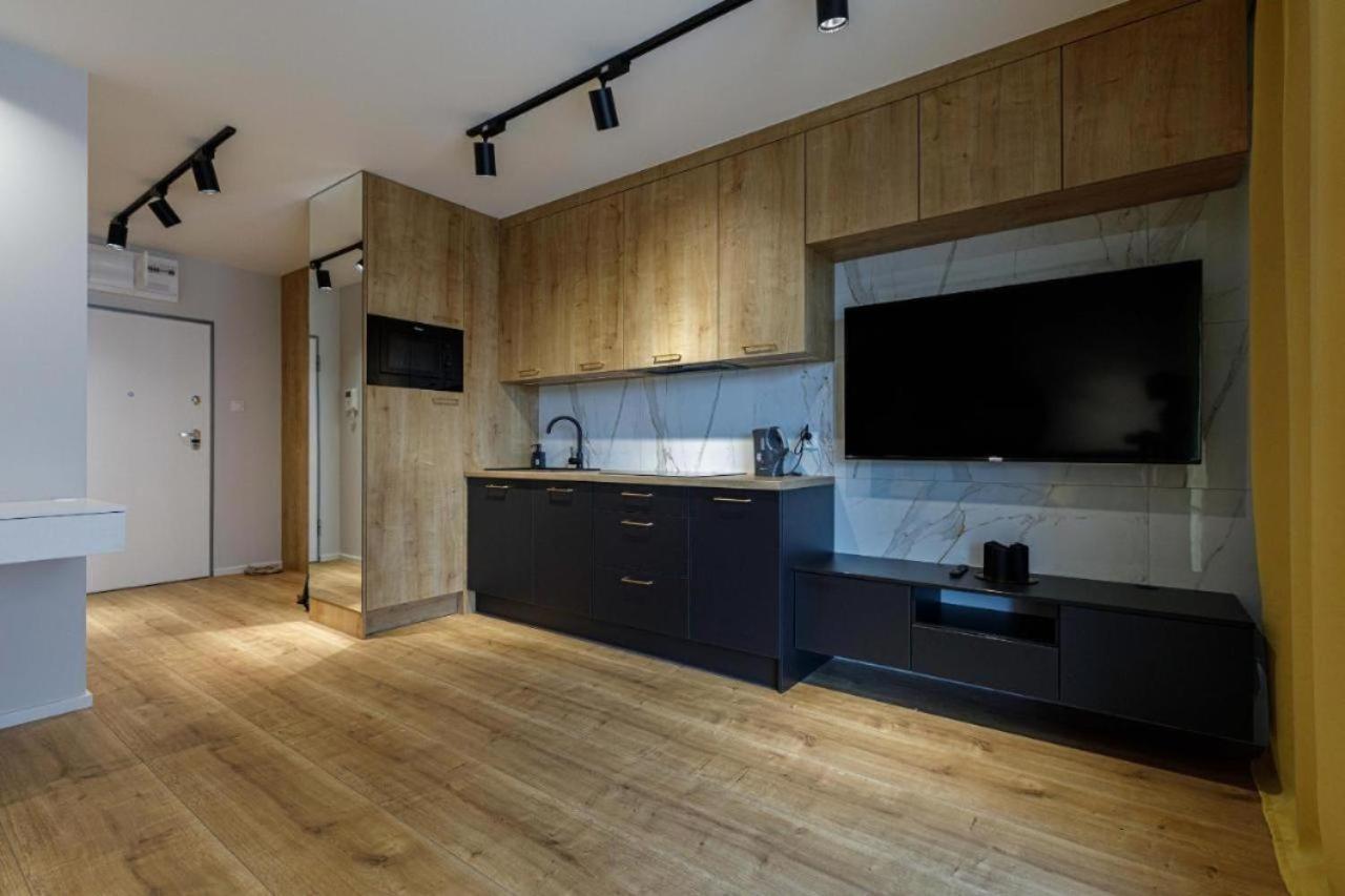 Urban Chic - Studio Apartment - Odra View&Witolda Вроцлав Экстерьер фото